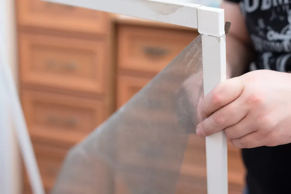 Sürgülü ve Menteşeli Sineklik Sistemleri